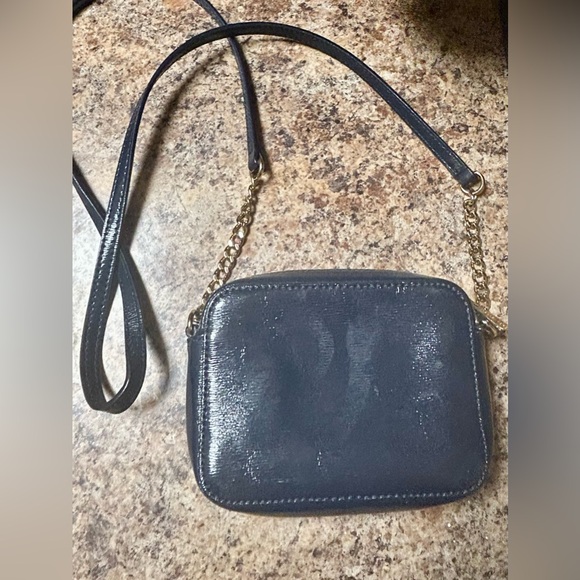 GUC Michael Kors Dark Blue Crossbody Bag with Gold Accents - Picture 2 of 6